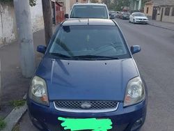 Utilizat 2007 Ford Fiesta Hatchback | 950 EUR (Preț bun)