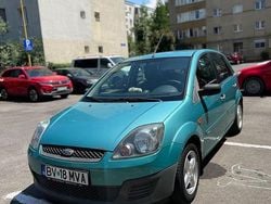 Culoareverde Utilizat 2007 Ford Fiesta Ambiente Hatchback | 2.100 EUR (Preț bun)