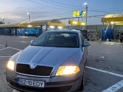 Gri Utilizat 2007 Skoda Octavia Hatchback | 1.900 EUR (Super Preț)