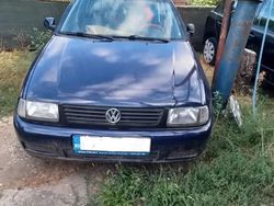 Utilizat 2000 VW Polo Break | 650 EUR