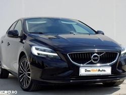 Negru metalic perleffect Utilizat 2018 Volvo V40 Basis Break | 14.490 EUR (Scump)