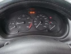 Utilizat 2006 Peugeot 206 Hatchback | 2.500 EUR