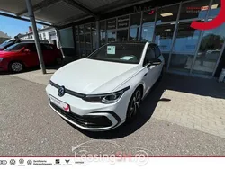 Alb Utilizat 2023 VW Golf VIII R-line Berlinǎ | 42.549 EUR