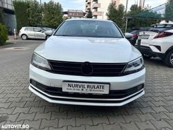 Culoarealb Utilizat 2016 VW Jetta Trendline Berlinǎ | 6.413 EUR (Preț bun)