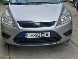 Utilizat 2008 Ford Focus Berlinǎ | 2.200 EUR