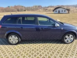 Albastru Utilizat 2010 Opel Astra Break | 2.400 EUR (Preț OK)