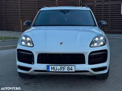 Culoarealb Utilizat 2020 Porsche Cayenne Platinum Edition SUV | 64.990 EUR (Puțin scump)