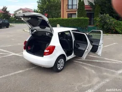 Alb Utilizat 2014 Skoda Fabia Berlinǎ | 4.000 EUR (Preț bun)