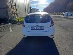 Utilizat 2015 Ford Fiesta Hatchback | 5.000 EUR (Preț bun)