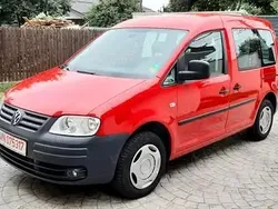 Rosu Utilizat 2010 VW Caddy Life Monovolum | 4.700 EUR (Preț bun)