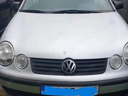 Gri Utilizat 2002 VW Polo Hatchback | 1.100 EUR