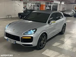 Gri Utilizat 2018 Porsche Cayenne SUV | 33.500 EUR