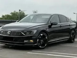 Negru Utilizat 2015 VW Passat R-line Berlinǎ | 10.800 EUR (Preț OK)