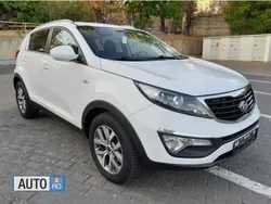 Alb Utilizat 2014 Kia Sportage SUV | 11.550 EUR (Preț bun)