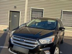 Culoarenegru Utilizat 2017 Ford Kuga Trend SUV | 8.900 EUR (Super Preț)