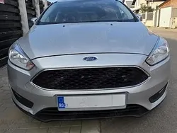 Gri Utilizat 2017 Ford Focus Hatchback | 7.200 EUR (Super Preț)