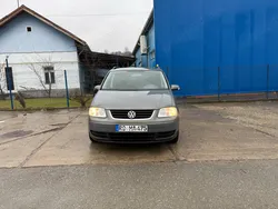 Utilizat 2006 VW Touran Monovolum | 1.700 EUR (Preț bun)