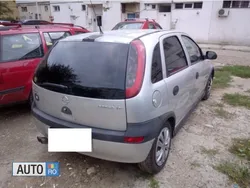 Argintiu Utilizat 2002 Opel Corsa Hatchback | 650 EUR (Preț bun)