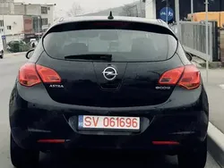 Negru Utilizat 2011 Opel Astra Hatchback | 3.150 EUR (Preț OK)