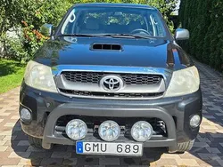 Culoarenegru Utilizat 2009 Toyota HiLux Style Pickup | 16.000 EUR (Puțin scump)