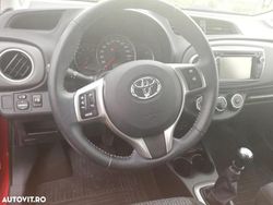 Culoarerosu Utilizat 2013 Toyota Yaris | 3.199 EUR (Super Preț)