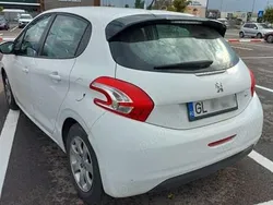 Utilizat 2014 Peugeot 208 Hatchback | 44.350 EUR