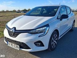 Culoarealb Utilizat 2022 Renault Clio V Hatchback | 14.800 EUR (Preț OK)