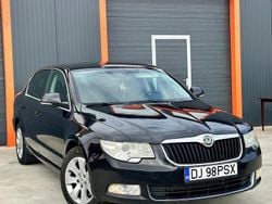 Culoarenegru Utilizat 2011 Skoda Superb Elegance Berlinǎ | 5.500 EUR (Preț OK)