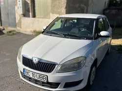Culoarealb Utilizat 2011 Skoda Fabia Ambiente Hatchback | 2.300 EUR (Preț bun)
