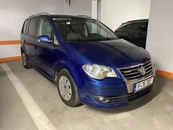 Albastru Utilizat 2009 VW Touran Monovolum | 4.450 EUR (Preț OK)