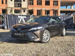 Maro Utilizat 2020 Toyota Camry Berlinǎ | 25.318 EUR (Preț OK)
