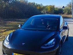 Culoarenegru Utilizat 2019 Tesla Model 3 Standard Range Plus Berlinǎ | 21.000 EUR (Preț OK)