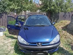 Albastru Utilizat 2006 Peugeot 206 Hatchback | 2.300 EUR