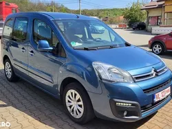 Albastru Utilizat 2017 Citroën Berlingo SELECTION Monovolum | 6.990 EUR