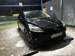 Negru Utilizat 2009 Ford Focus Hatchback | 2.200 EUR (Preț OK)