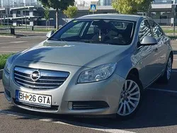 Culoarealte culori Utilizat 2009 Opel Insignia Edition Berlinǎ | 2.700 EUR (Preț bun)
