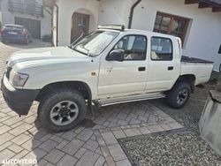 Culoarealb Utilizat 2004 Toyota HiLux Pickup | 9.800 EUR (Scump)