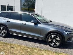 Culoaregri Utilizat 2021 Volvo V60 Momentum Break | 34.490 EUR