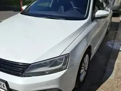 Utilizat 2015 VW Jetta Berlinǎ | 6.700 EUR (Preț bun)
