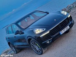 Culoarenegru Utilizat 2015 Porsche Cayenne S E-Hybrid Platinum Edition SUV | 29.900 EUR