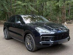 Culoarealbastru Utilizat 2020 Porsche Cayenne SUV | 75.500 EUR (Scump)