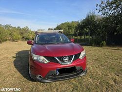 Culoarerosu Utilizat 2015 Nissan Qashqai Acenta SUV | 7.500 EUR (Preț OK)
