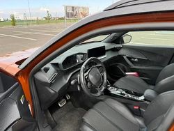 Portocaliu Utilizat 2022 Peugeot 2008 GT-line SUV | 21.500 EUR (Scump)