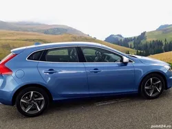 Albastru Utilizat 2016 Volvo V40 Break | 9.500 EUR