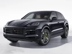 Chromite black metallic Utilizat 2023 Porsche Cayenne SUV | 115.000 EUR (Scump)