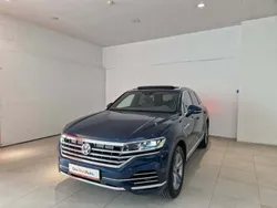 Albastru mediu normal Utilizat 2020 VW Touareg Atmosphere SUV | 47.400 EUR (Preț OK)
