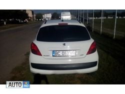 Alb Utilizat 2007 Peugeot 207 Hatchback | 2.700 EUR (Puțin scump)