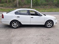 Utilizat 2010 Skoda Octavia Berlinǎ | 2.600 EUR