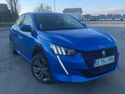 Albastru Utilizat 2020 Peugeot e-208 Allure Hatchback | 13.299 EUR
