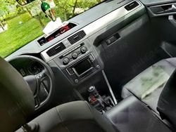 Maro Utilizat 2016 VW Caddy Maxi Monovolum | 9.500 EUR (Preț bun)